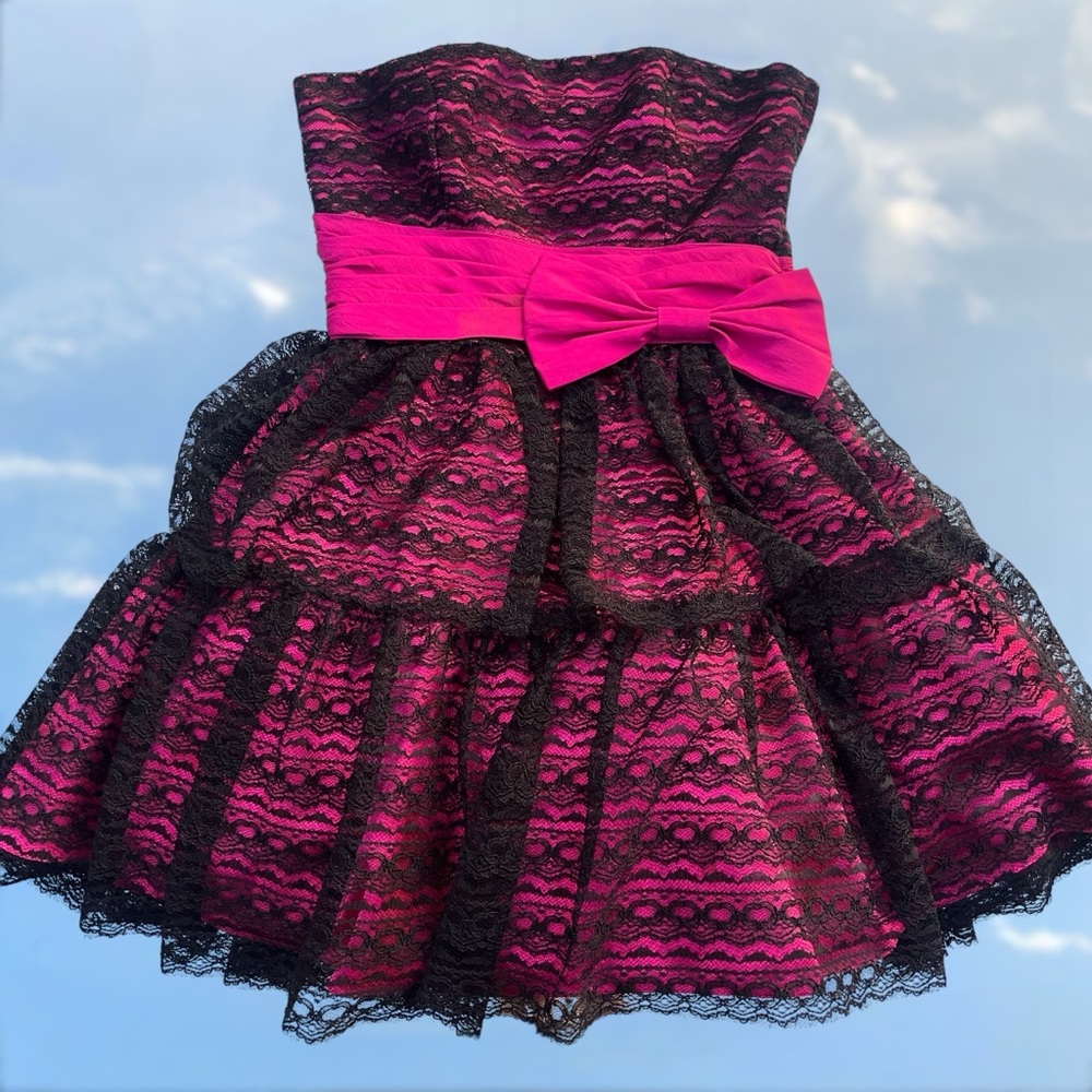 Early 2000s Vintage, black & pink lace Betsey Johnson cupcake dress